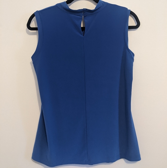 Tie knot Tank - Picture 2 of 2